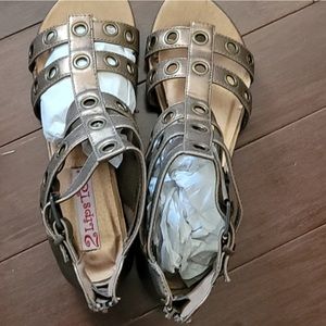 Women’s Sandals